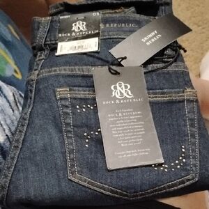 Size 0 Short. Rock & Republic Dark Blue Skinny Jeans with Studded Back Pockets
